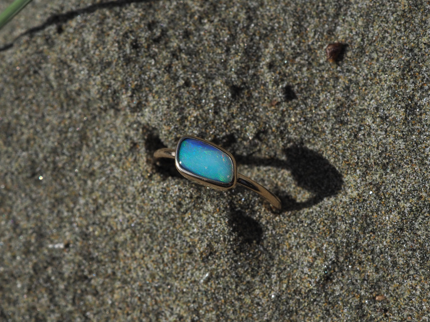 14k East West Opal Ring (Size 8)